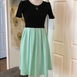 LuLaRoe Amelia - Black and Mint Colorblock